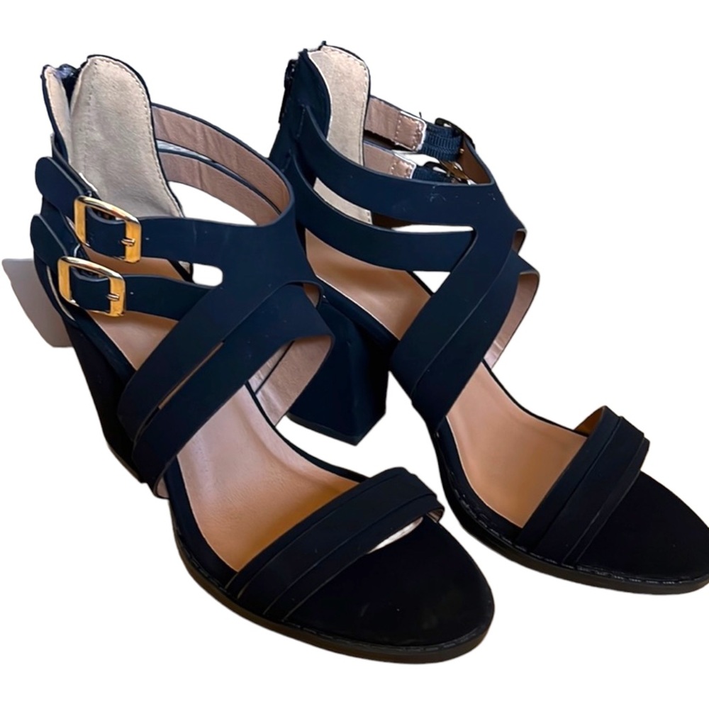 Charlotte Russe - Size 6-Heels - Picture 1 of 6